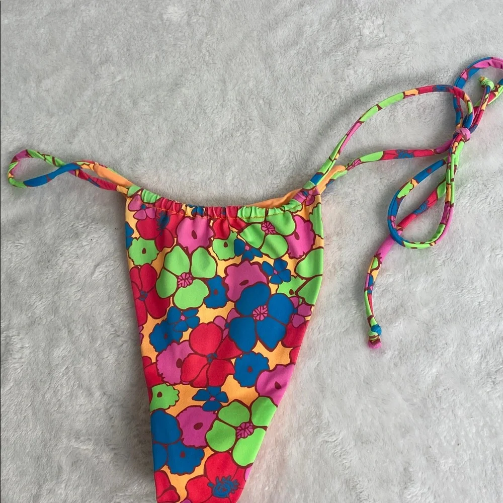 Frankie’s Bikini Divine Tie Side Kimpy Swimming Set Size S/M